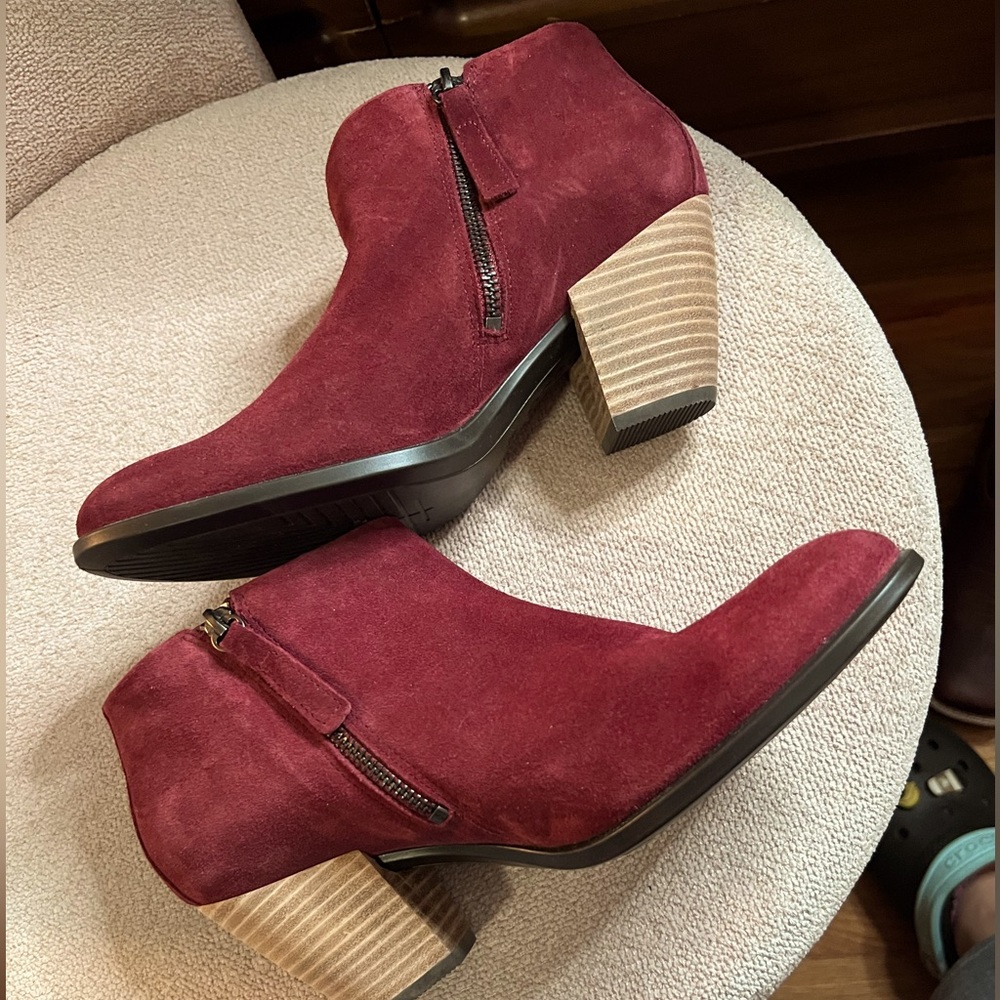 Ecco suede bootie
